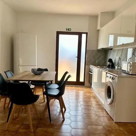 Anita & Leonel's House B 度假居 加乌拉