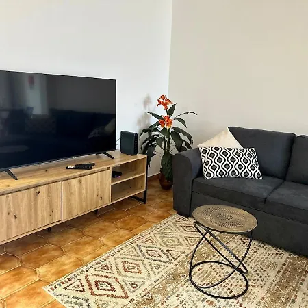 Anita & Leonel's House B Vakantiehuis *