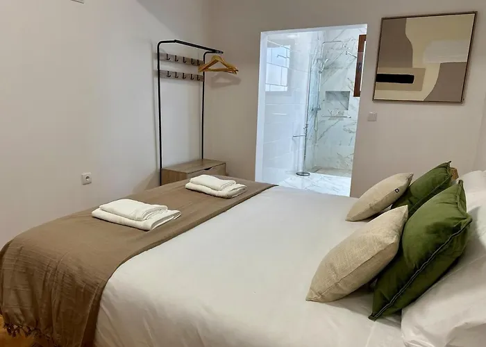 Anita & Leonel's House B *