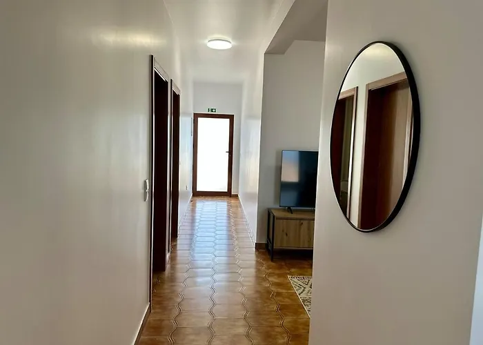 Anita & Leonel's House B 加乌拉